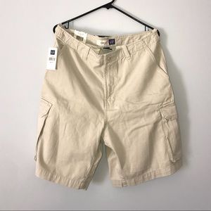 NWT Mens Cargo Shorts from GAP W35